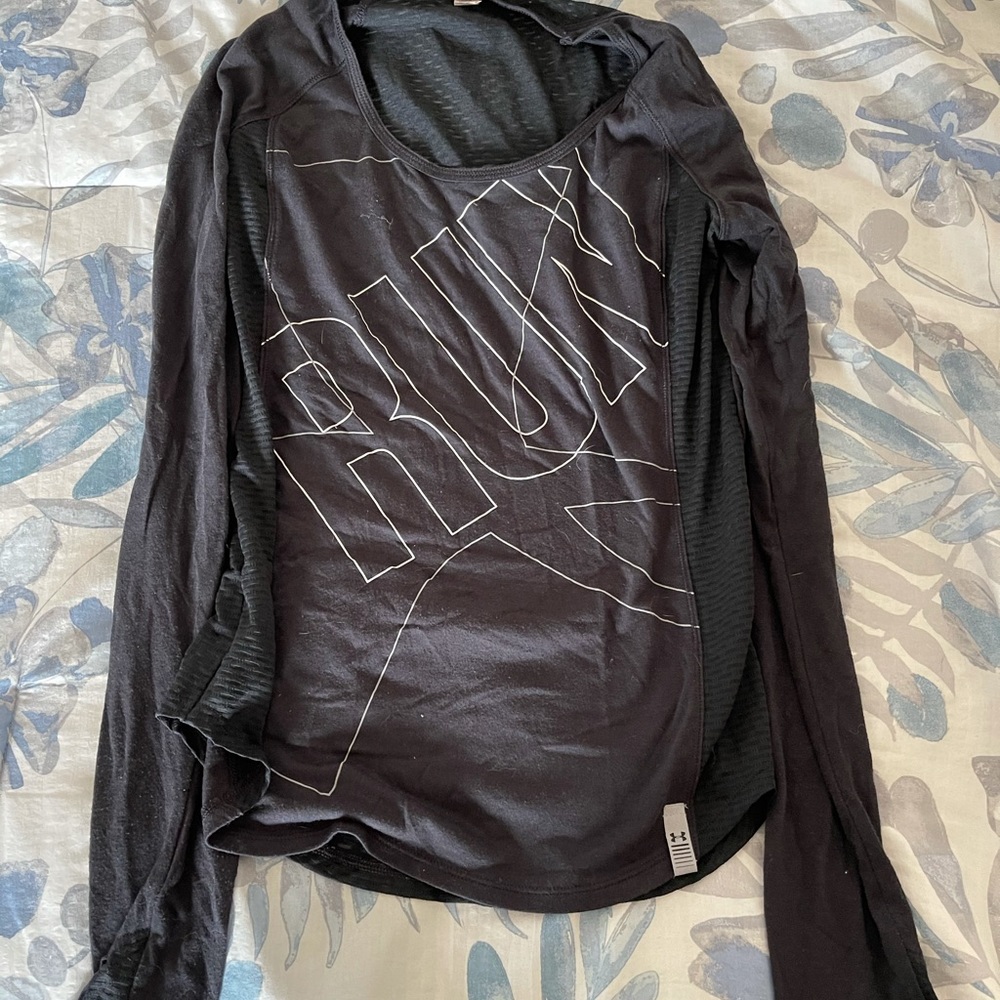 Athletic shirt